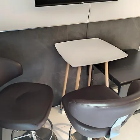 Modern Renovated For Work And Family *