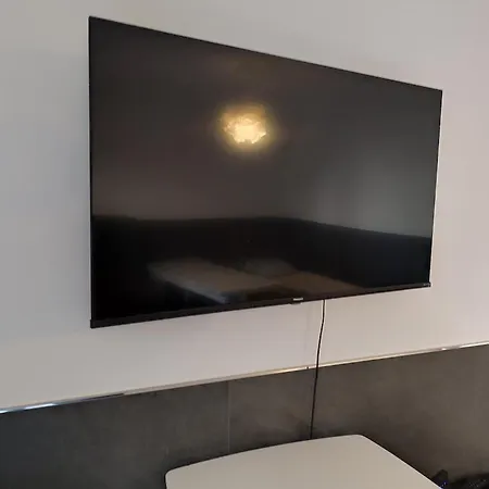 Apartment Modern Renovated For Work And Family